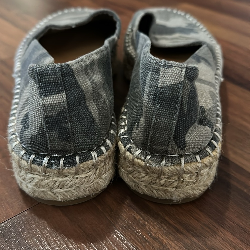 NWOT SPLENDID Laney Camo Platform Espadrille Slip On Size 8 - Picture 6 of 10